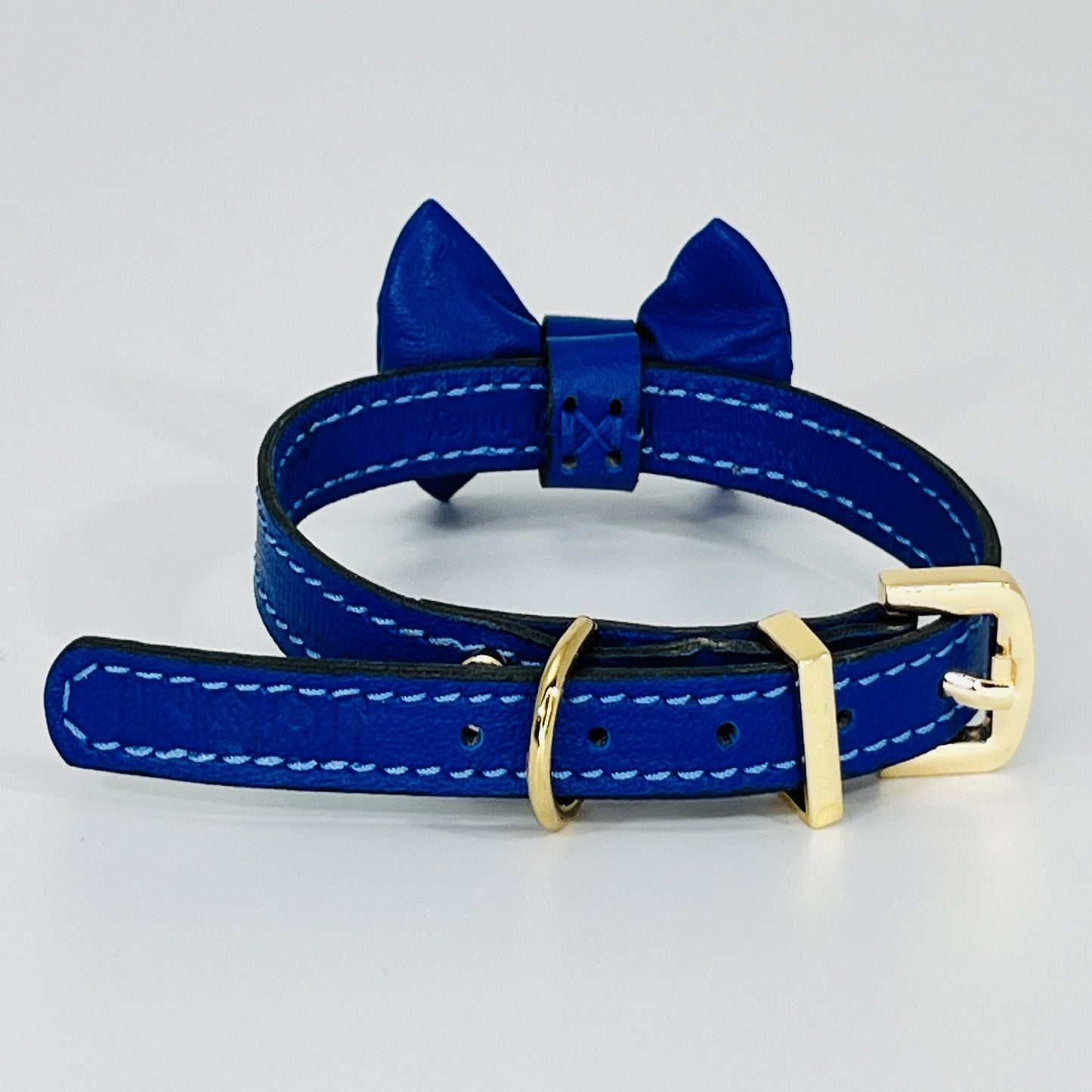Handcrafted Leather Pet Collar with Stylish Bow & Golden Metals