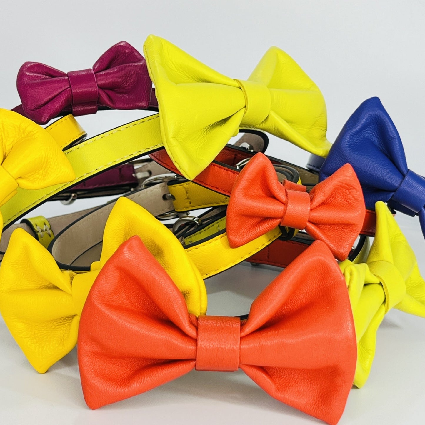 Handcrafted Leather Pet Collar with Stylish Bow